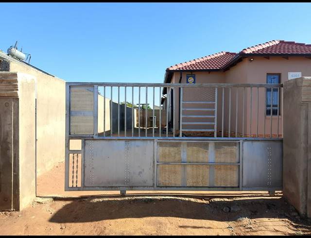 3 BEDROOM PROPERTY TO RENT IN CRYSTAL PARK